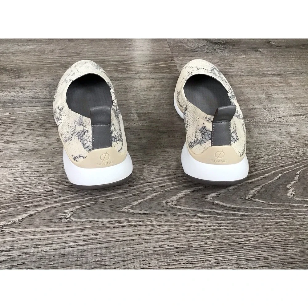 Cole Haan Womens Size 9B Grand Ambition Cream Snake Print Flats W16649